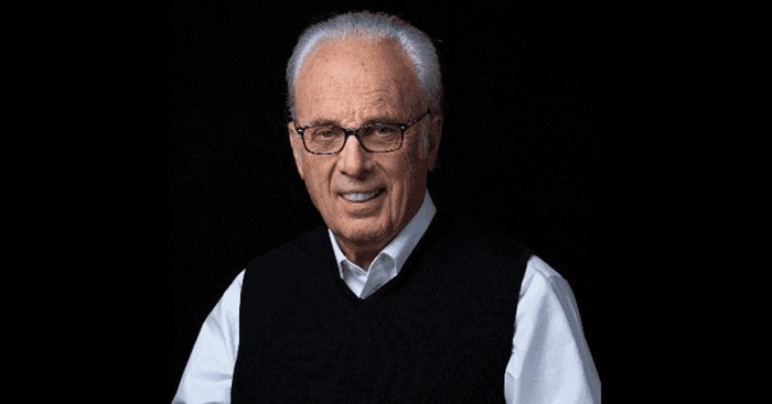 John MacArthur Net Worth jh