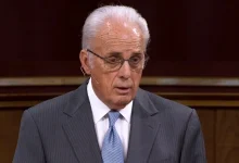 john macarthur net worth