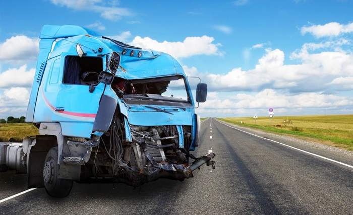 How Personal Injury Lawyers Handle the Complexities of Truck Accidents