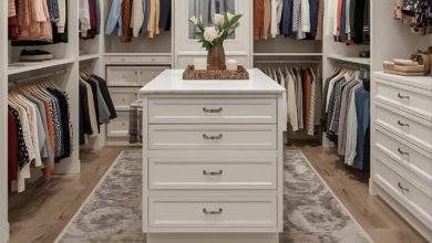 5 Expert Tips for Adding an Island to Your Walk In Closet 2